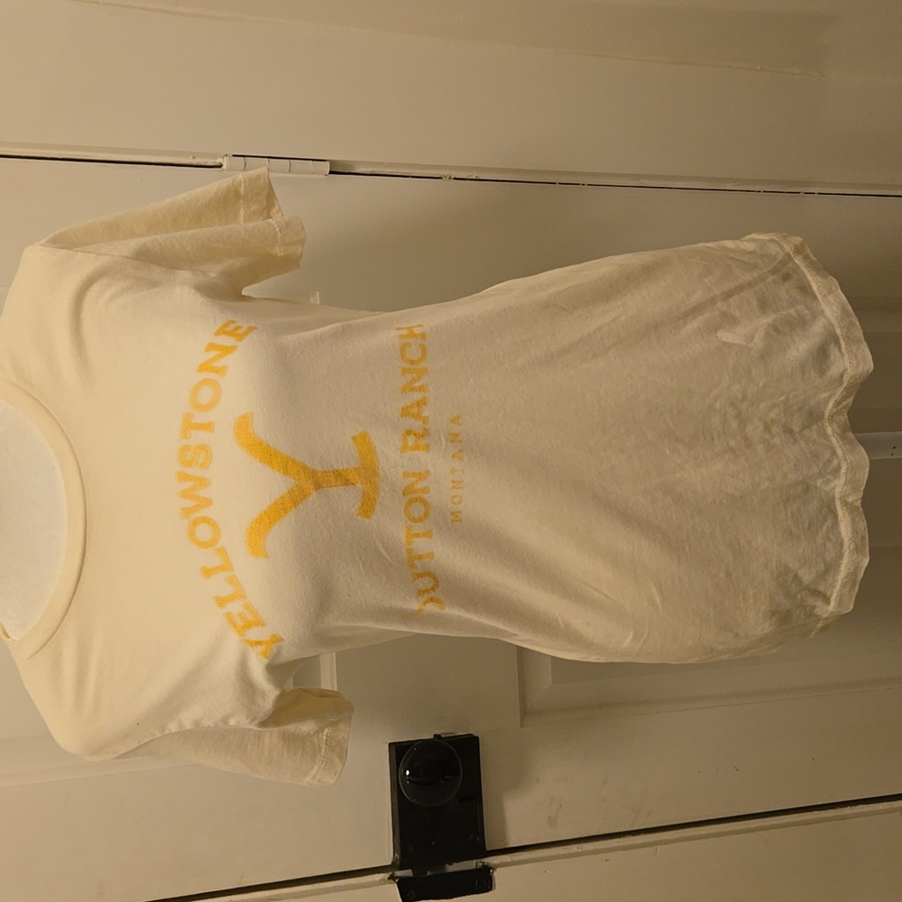 Yellowstone Women's Yellow Graphic Short Sleeve Tee Dutton Ranch